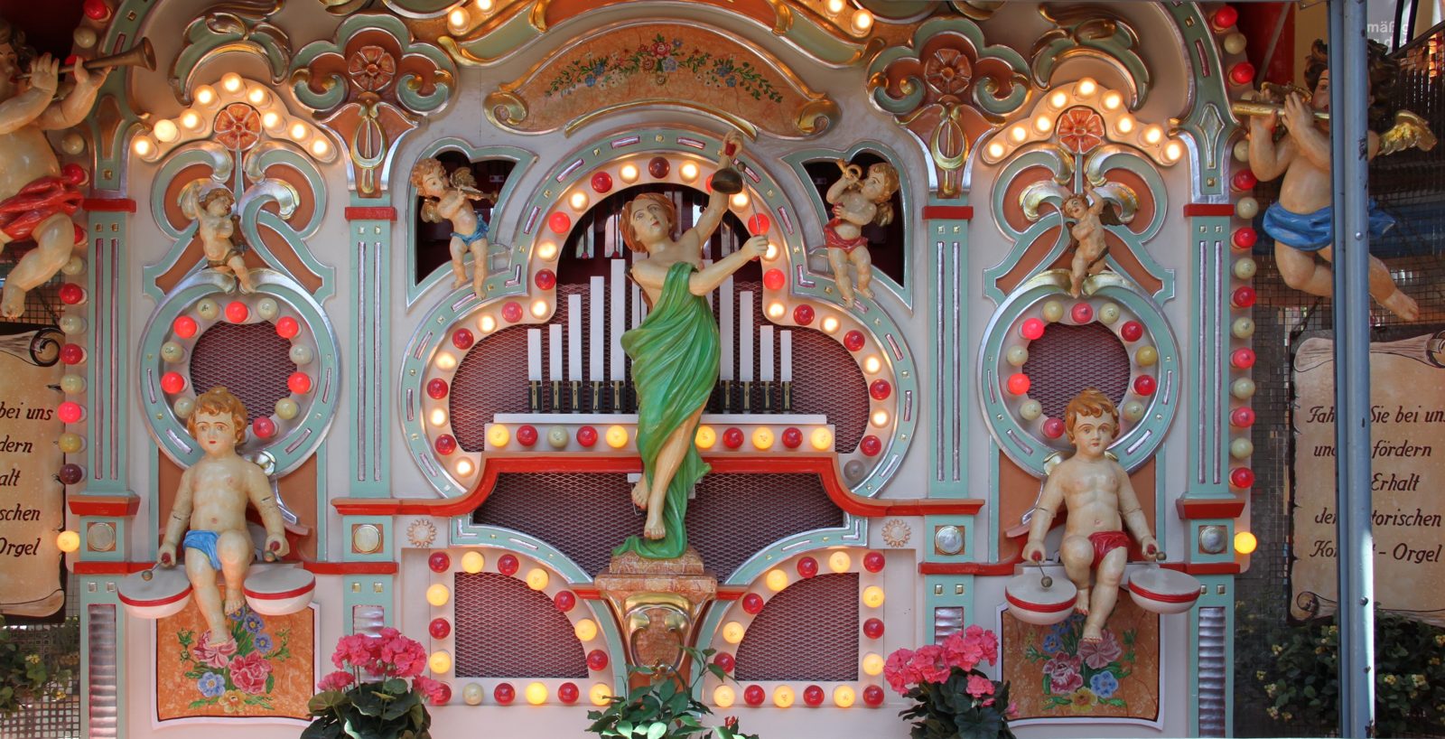 Figure 2 — A Waldkirch fairground organ front (Bruder or Ruth), carved figures and display pipes